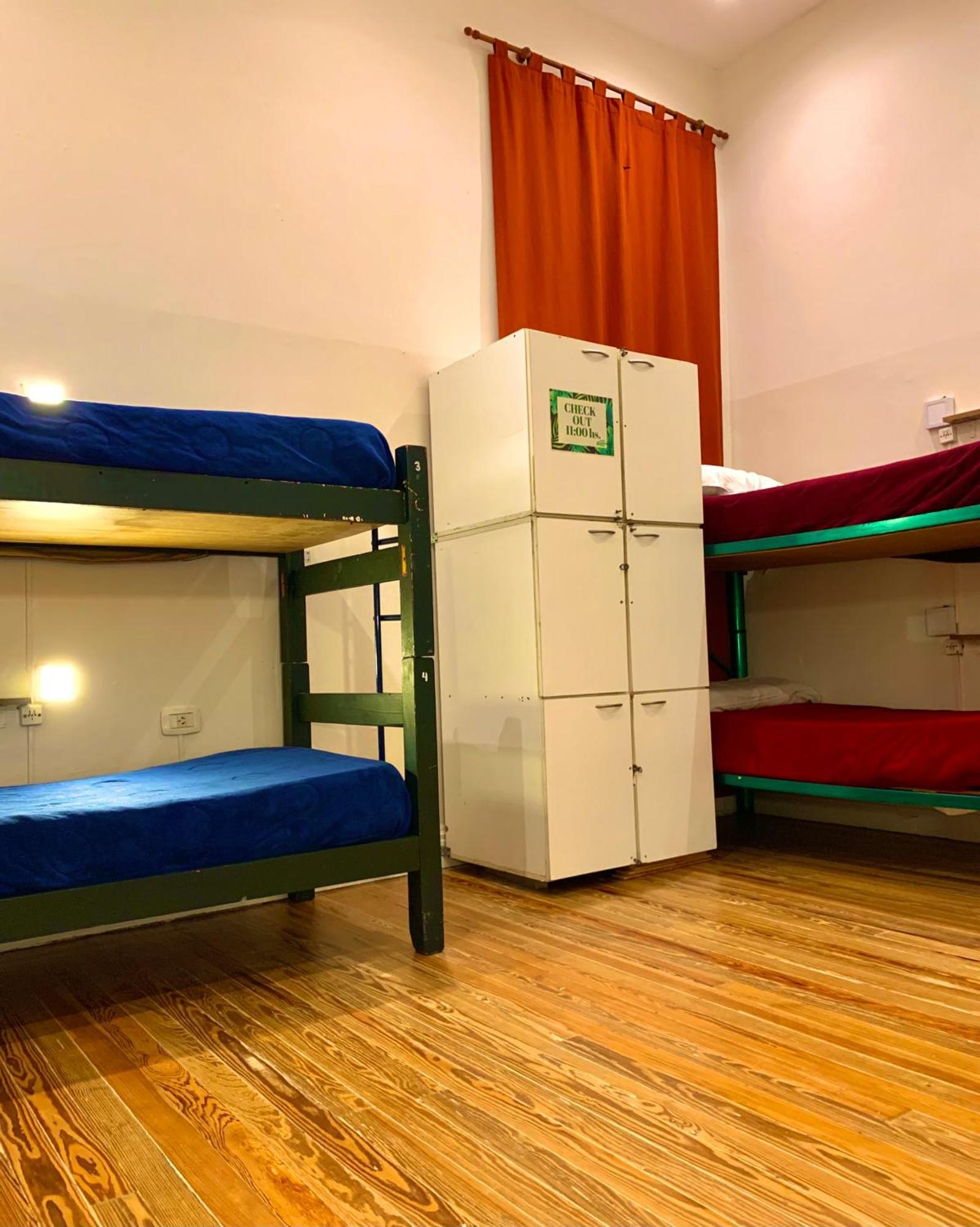 Hostel Alvear Cordoba Bagian luar foto