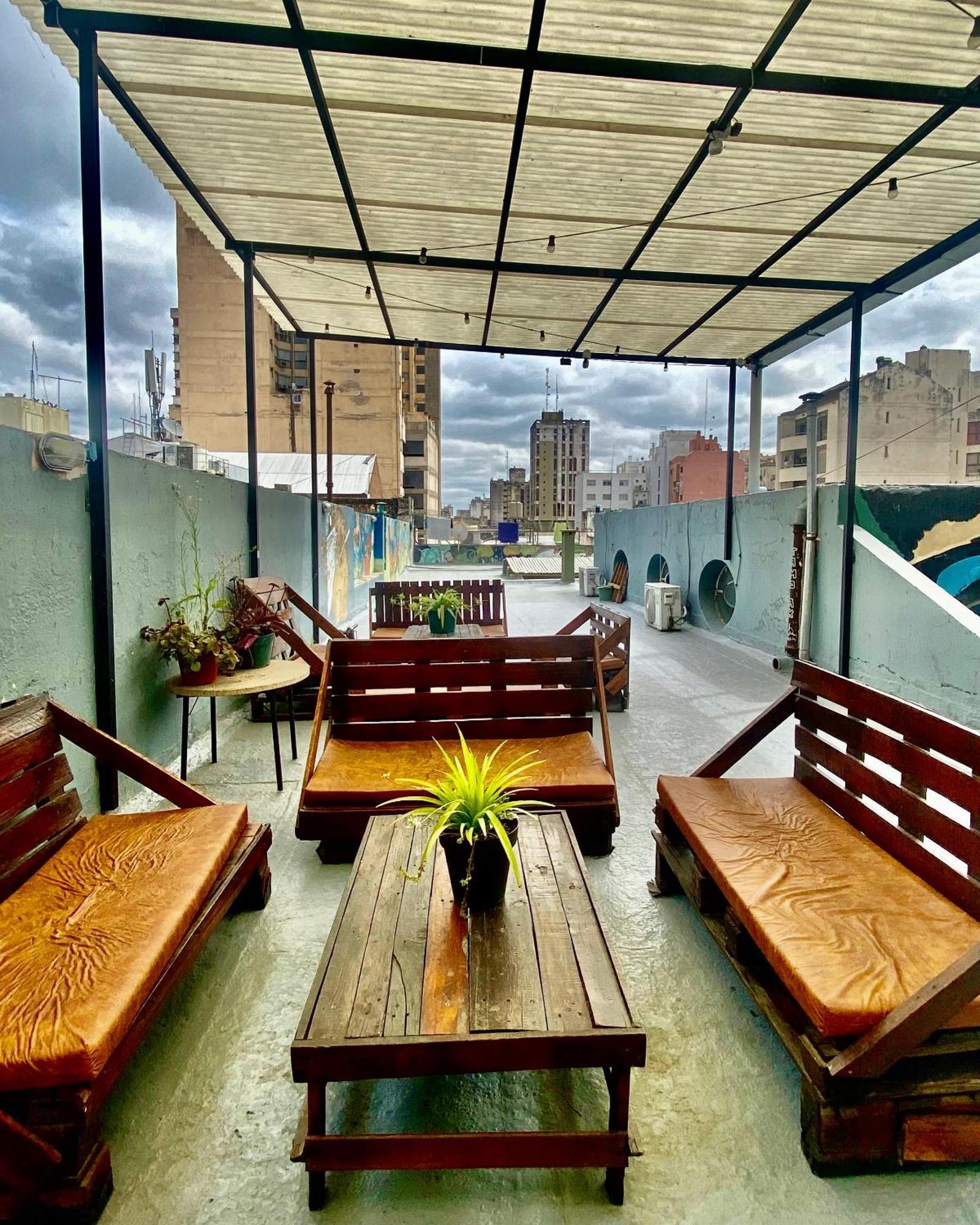 Hostel Alvear Cordoba Bagian luar foto